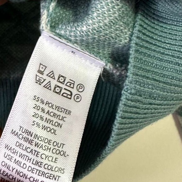 Square neckline sweater top - Picture 4 of 6